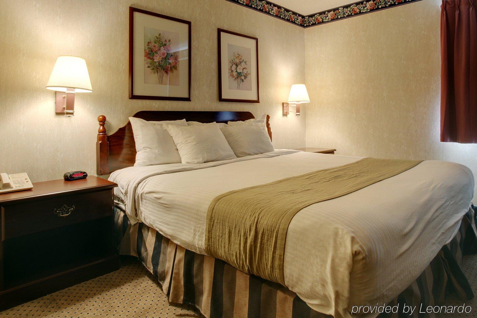 Americas Best Value Inn&Suites Saint Charles Habitación foto