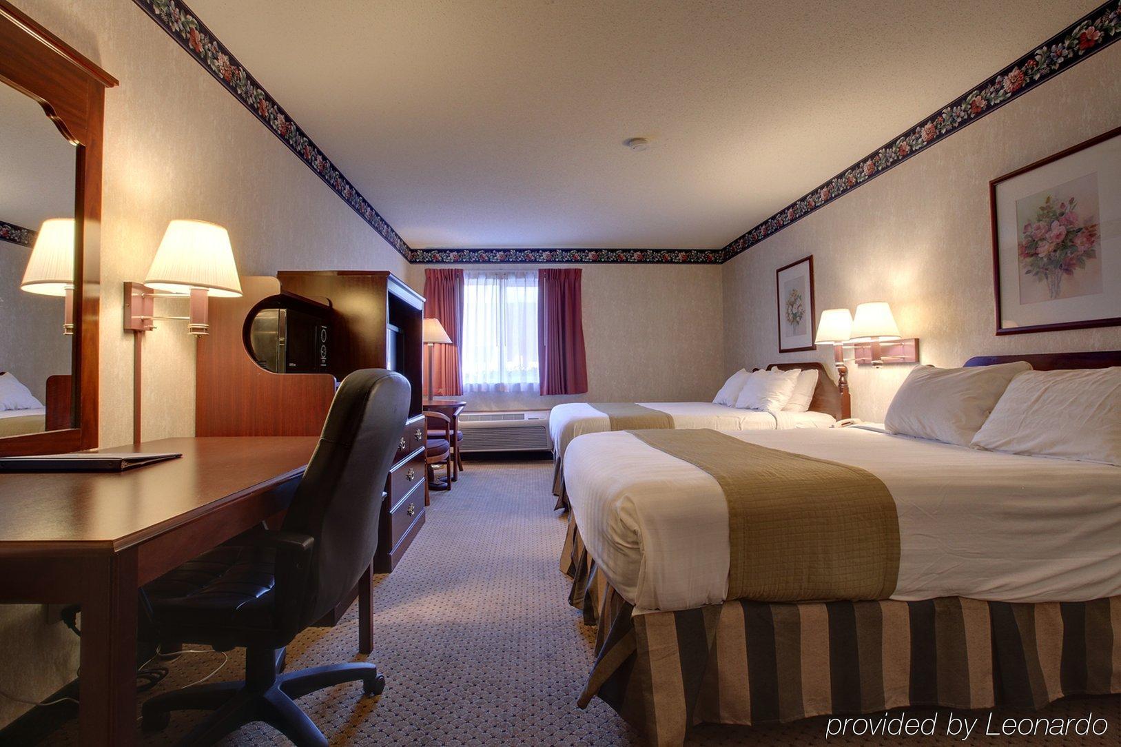 Americas Best Value Inn&Suites Saint Charles Habitación foto