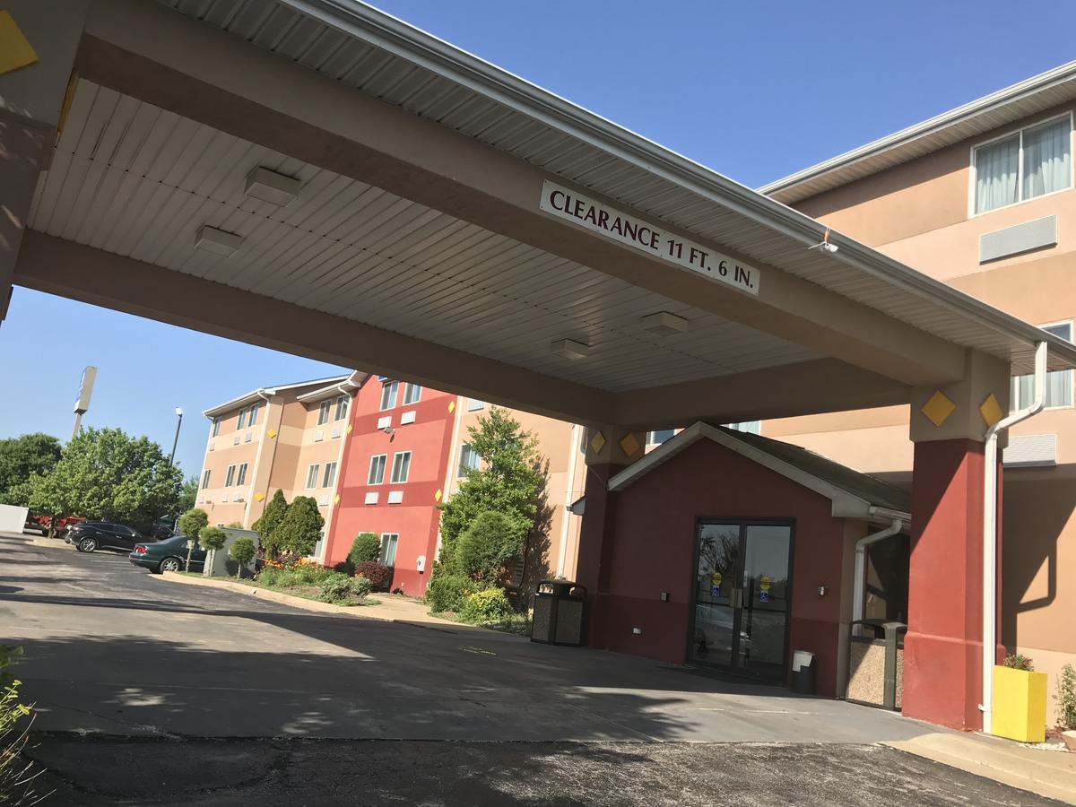 Americas Best Value Inn&Suites Saint Charles Exterior foto