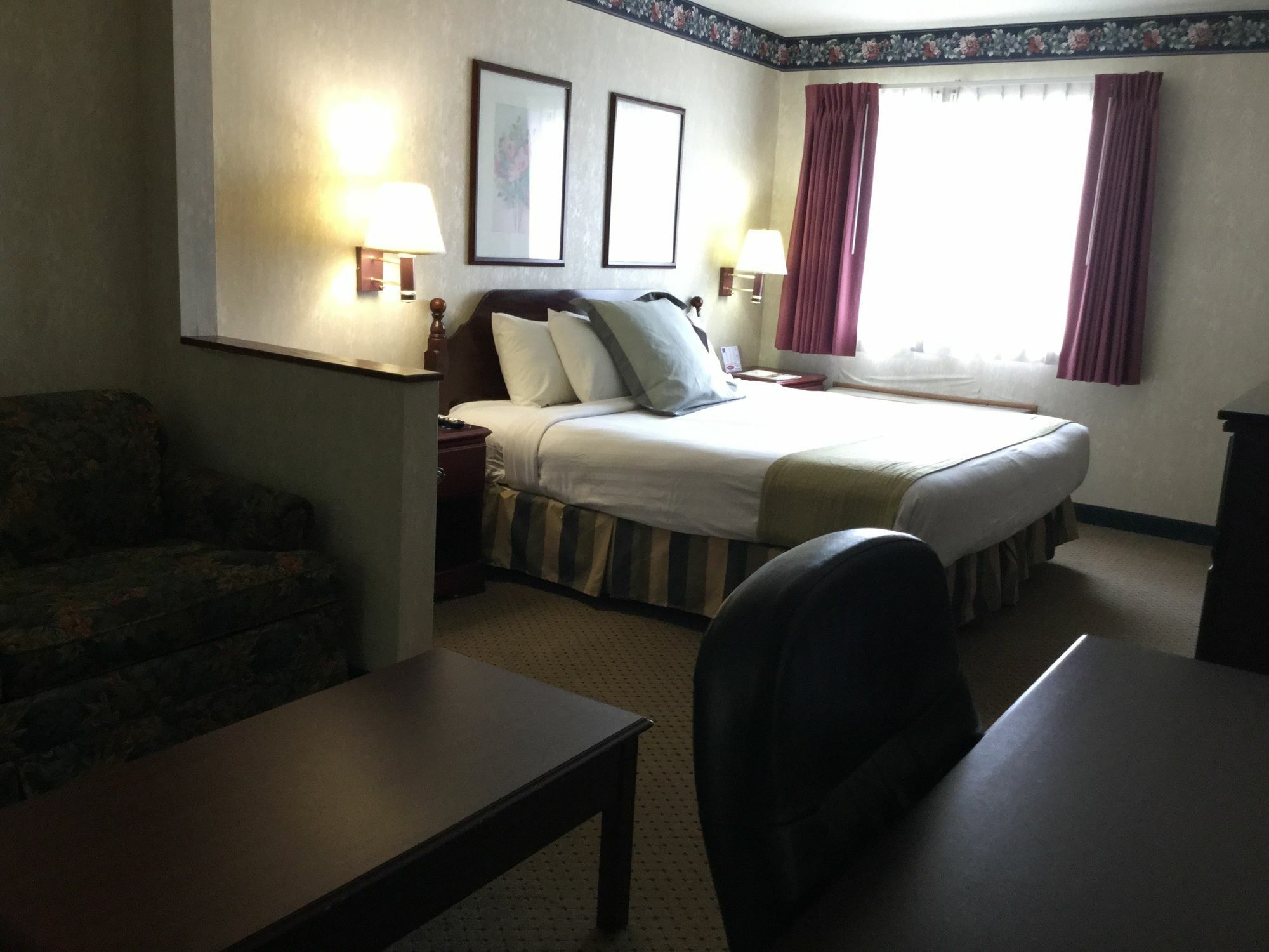 Americas Best Value Inn&Suites Saint Charles Exterior foto