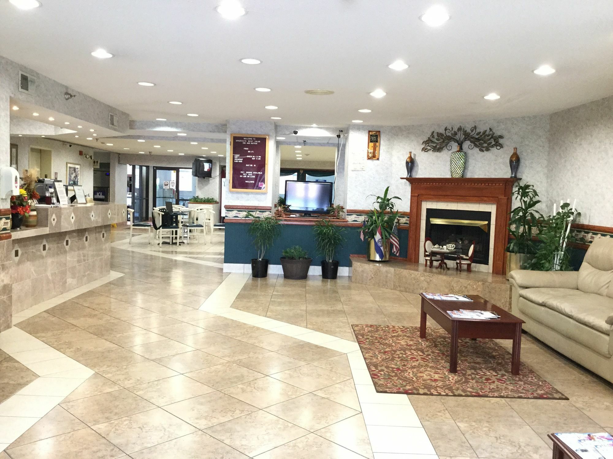Americas Best Value Inn&Suites Saint Charles Exterior foto