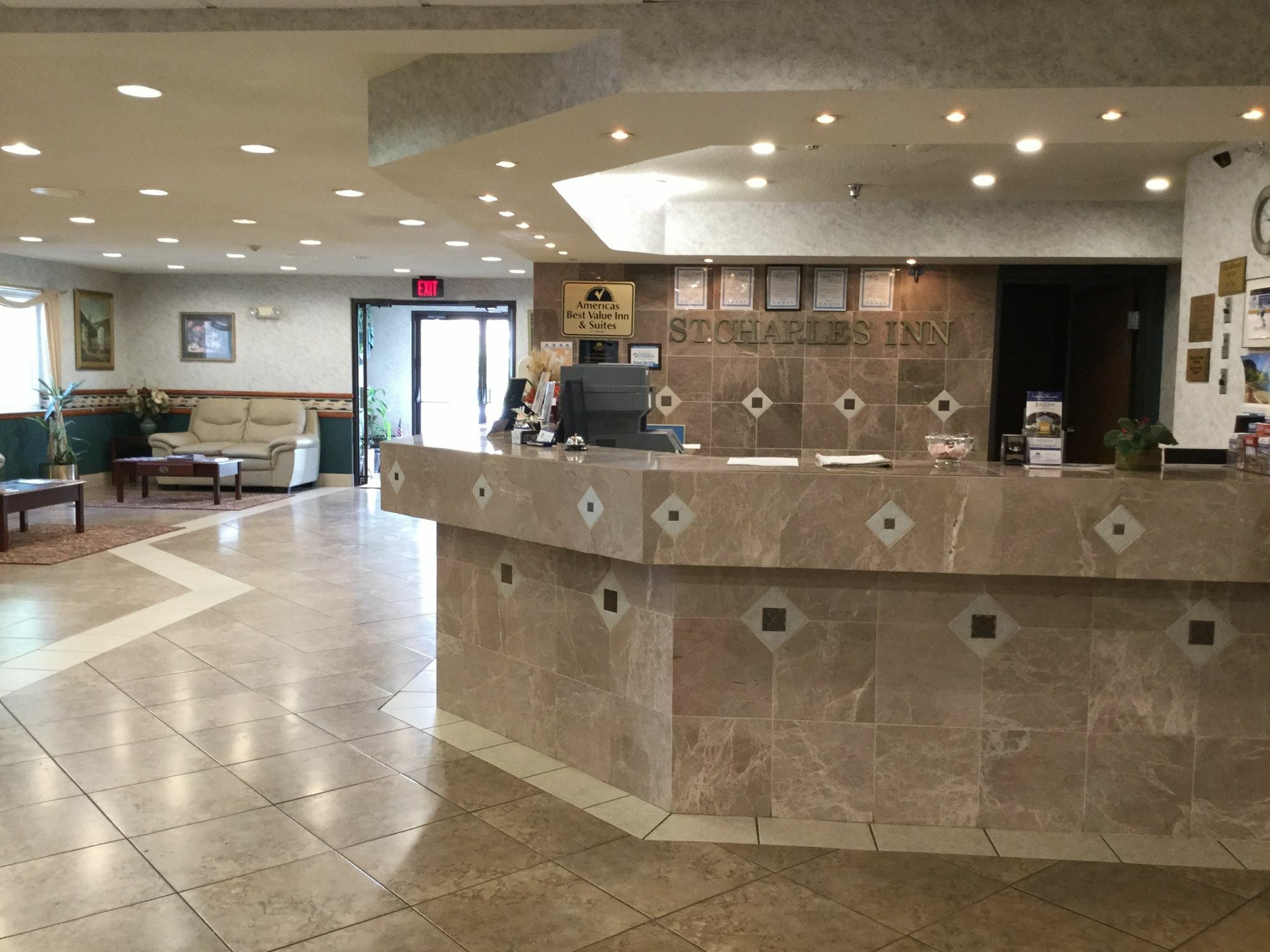 Americas Best Value Inn&Suites Saint Charles Exterior foto